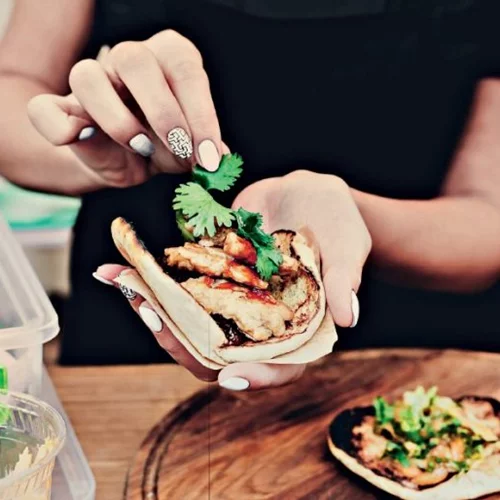 Δεν μπορείς να ελέγξεις τις μερίδες σου και παίρνεις βάρος; Ακολούθησε αυτά τα tips