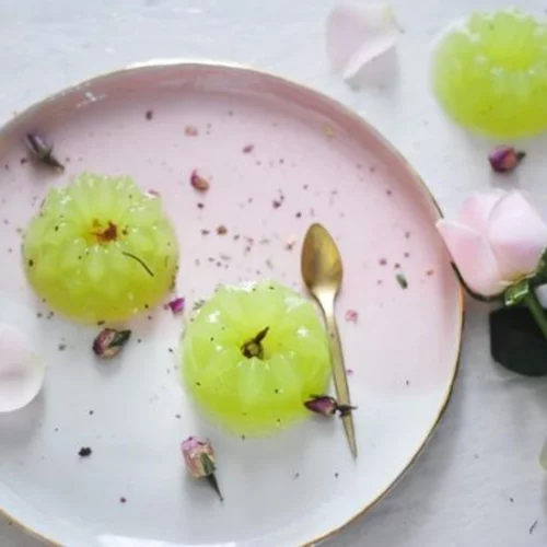 Ζελέ πεπόνι με ροδόνερο (χωρίς ζάχαρη και ζελατίνη) από τη διατροφολόγο Ιωάννα Μανδηλάρη