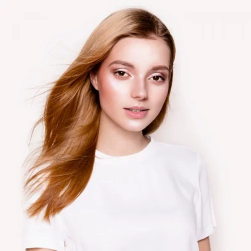 Πώς θα κάνεις το τέλειο ίσιωμα μαλλιών σε κάθε περίπτωση (όταν δεν έχεις χρόνο, έχει υγρασία, μετά το γυμναστήριο)