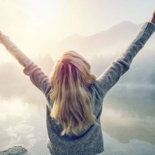 Πώς να ζεις ευτυχισμένα: Κάνε μία αλλαγή κάθε μέρα της εβδομάδας (το πρόγραμμα ευτυχίας 7 ημερών)