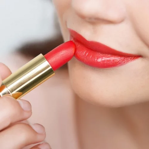 Μακιγιάζ χειλιών | Έτσι θα βρεις την ιδανική απόχρωση για σένα σύμφωνα με τον make up artist