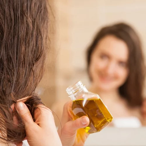 10 beauty hacks και μάσκες ομορφιάς μόνο με ελαιόλαδο