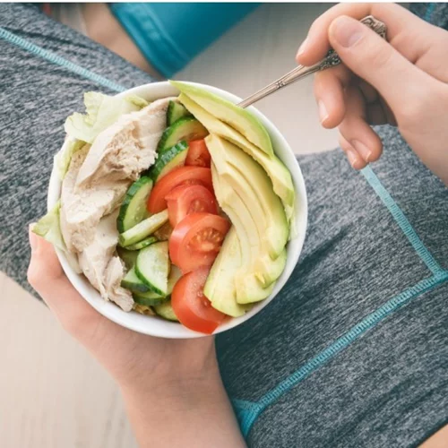 Ο #1 μύθος της πρωτεΐνης που πρέπει να ξεχάσεις αν θες να χάσεις λίπος και να κερδίσεις μυς