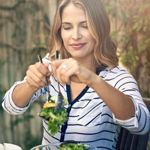 Πώς φεύγουν τα κιλά των διακοπών; Το ενδεικτικό πλάνο 2 ημερών για ισορροπημένη διατροφή