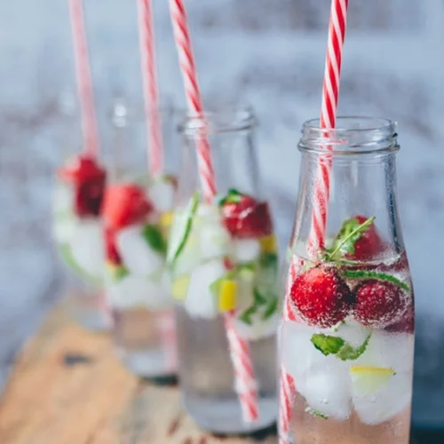 3 ροφήματα πιο αποτελεσματικά από το νερό με λεμόνι για απώλεια βάρους