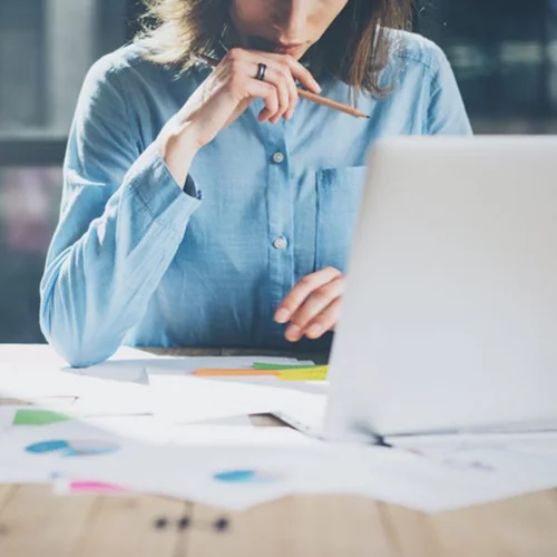 Πώς θα τα κάνεις όλα σε 8 ώρες (έτσι θα φεύγεις ΠΑΝΤΑ στην ώρα σου από τη δουλειά)