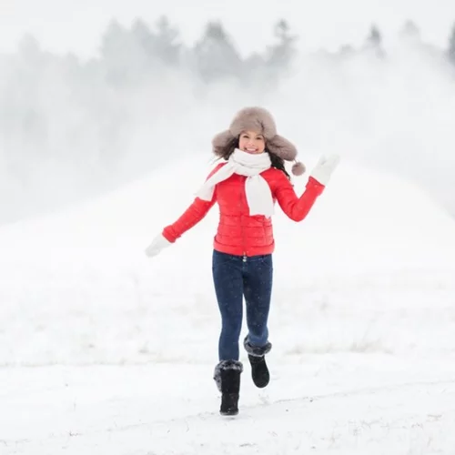 Οι πιο αστείοι αλλά αποτελεσματικοί τρόποι για να κάψεις θερμίδες τις γιορτές