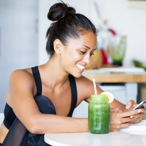 Επηρεάζει η ώρα που τρως, τα κιλά που χάνεις;