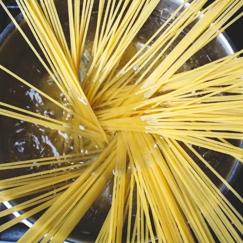 Noodles, quinoa, ρύζι, ζυμαρικά: Ποια είναι πιο υγιεινή επιλογή;