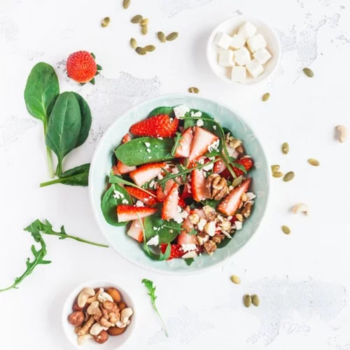 3 κανόνες που ακολουθώ για να μην τρώω υπερβολικά (στο γραφείο, στα πάρτι, στο εστιατόριο)