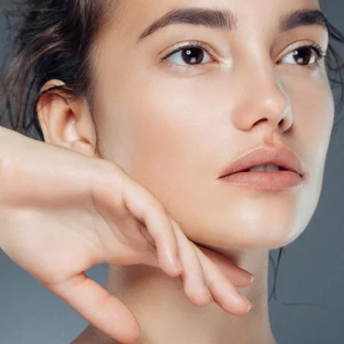 Η Ρινοπλαστική στην υπηρεσία της θηλυκότητας