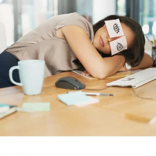 Δεν κοιμάμαι καλά, τι να κάνω; 6 tricks για να τα βγάλεις πέρα την επόμενη μέρα