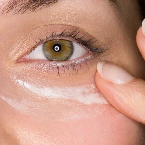 Βάζεις κρέμα ματιών το βράδυ; Λάθος