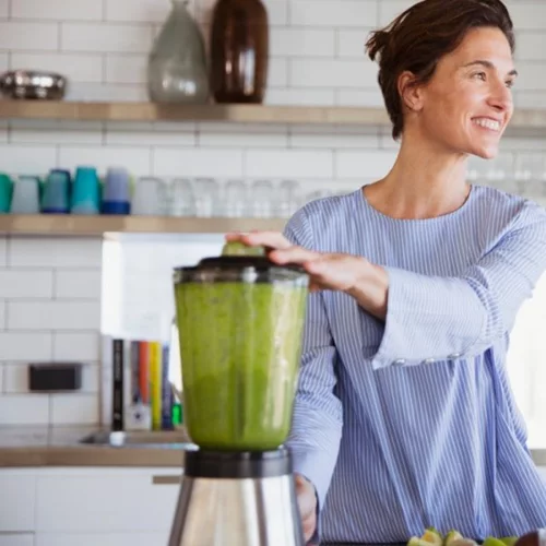 Τα βήματα για να μετατρέψεις ένα smoothie σε ένα πραγματικά πλήρες γεύμα