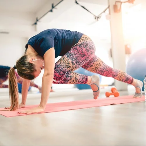 5 τοξικές σκέψεις που κάνεις στο γυμναστήριο (και πώς θα τις αλλάξεις!)