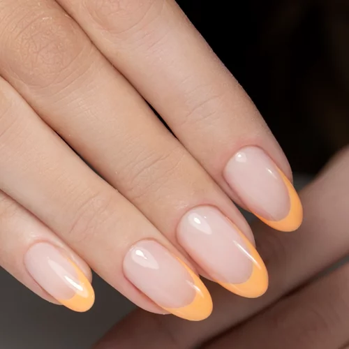 Γαλλικό μανικιούρ | Το genius hack για να το κάνεις μόνη σου σε χρόνο μηδέν