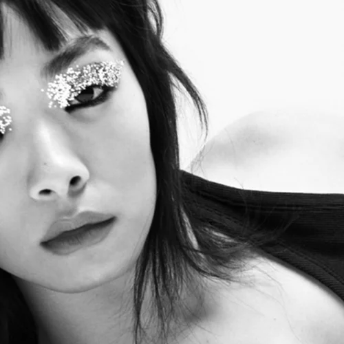 Blank canvas | Η νέα καμπάνια της Calvin Klein στρέφει την προσοχή πίσω στα essentials