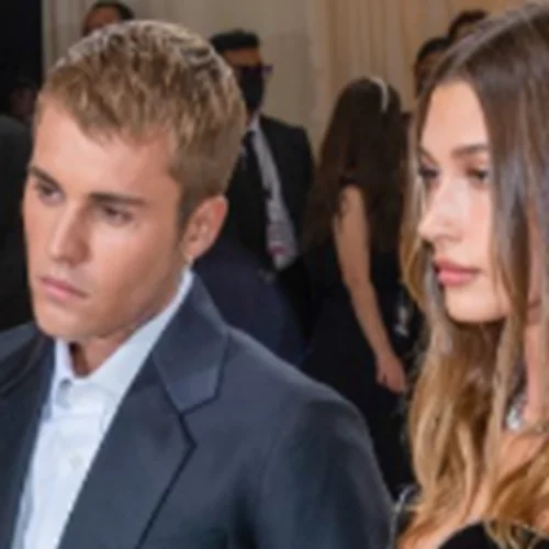 H Hailey Bieber έδωσε την πιο σωστή celebrity απάντηση σχετικά με το αν σκέφτεται να κάνει παιδιά