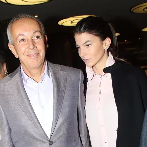 Δανάη Κούστα | Η καλλονή κόρη του Γιάννη Κούστα σε βραδινή έξοδο με τη μητέρα της, Σοφία Γιαννικοπούλου