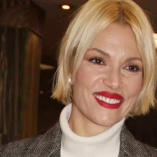 Βίκυ Καγιά | To κομψό σύνολο με παντελόνι από το H&M