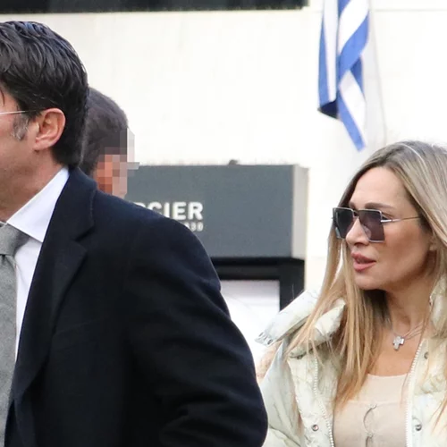 Ελένη Πετρουλάκη-Ίλια Ίβιτς | Η σπάνια εμφάνιση με τις δύο από τις τέσσερις κόρες τους