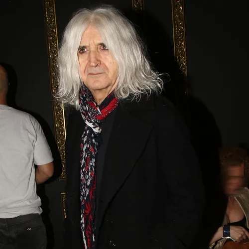 Πατέρας για τρίτη φορά έγινε ο Νίκος Καρβέλας - Γέννησε η Έλενα Φερεντίνου