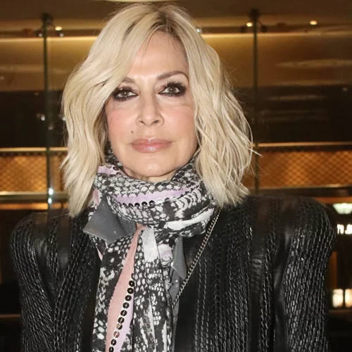 Άννα Βίσση | Η διάσημη ελληνίδα ροκ σταρ είναι και η πιο κουλ γιαγιά - Το τέλειο insta story με τους εγγονούς της