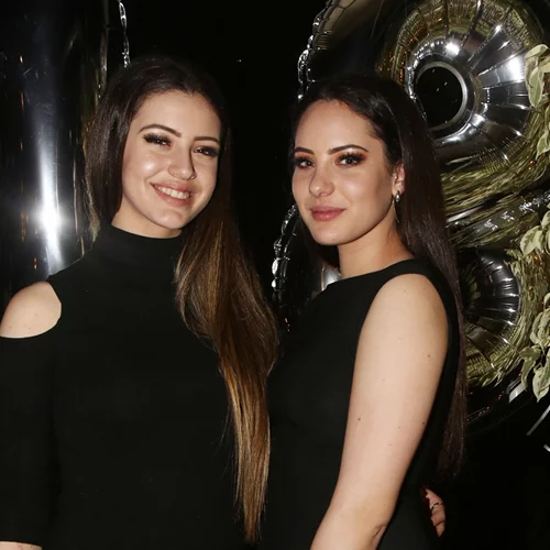 Η Δανάη τραγούδησε και η Νεφέλη περπάτησε | Οι αδερφές Λιβιεράτου ήταν οι πιο εντυπωσιακές παρουσίες του χθεσινού Madwalk