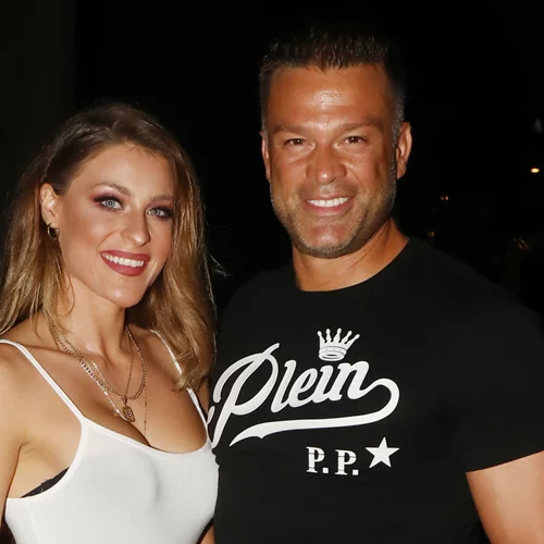 Κώστας Σόμμερ & Βαλεντίνη Παπαδάκη | Ανεβαίνουν τα σκαλιά του δημαρχείου (pic)