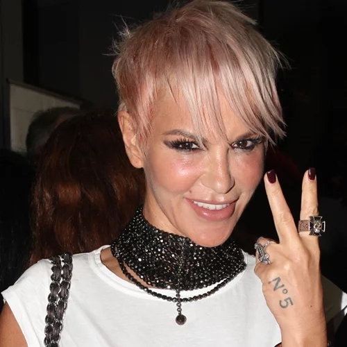 Αγνώριστη η Νατάσα Καλογρίδη | Δείτε τη μεγάλη αλλαγή στην εμφάνισή της