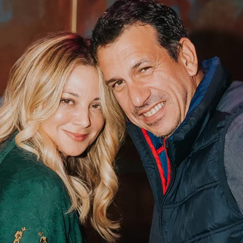 Ο Παύλος και η Σοφία Γαλακτερού σε μία σπάνια δημόσια εμφάνιση με τον μπαμπά τους, Νάσο Γαλακτερό