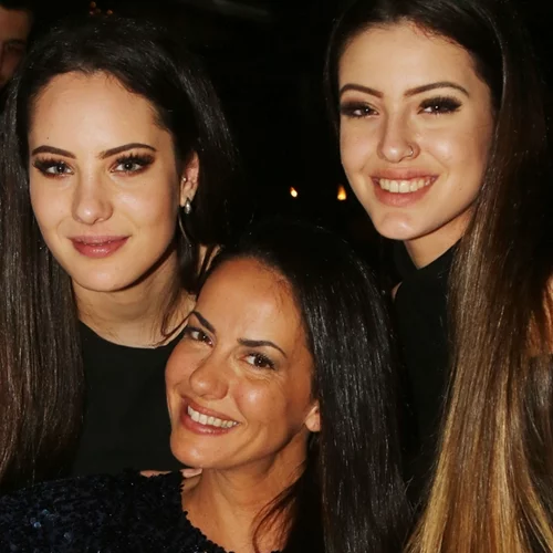 Δανάη και Νεφέλη Λιβιεράτου | Η εξέλιξή τους από πανέμορφα κοριτσάκια σε εντυπωσιακές γυναίκες