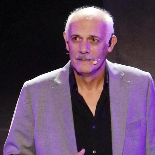 "Δεν πέταξα καρέκλα στον Κιμούλη" | Η Ελένη Ράντου διαψεύδει τον Ιάσονα Τριανταφυλλίδη