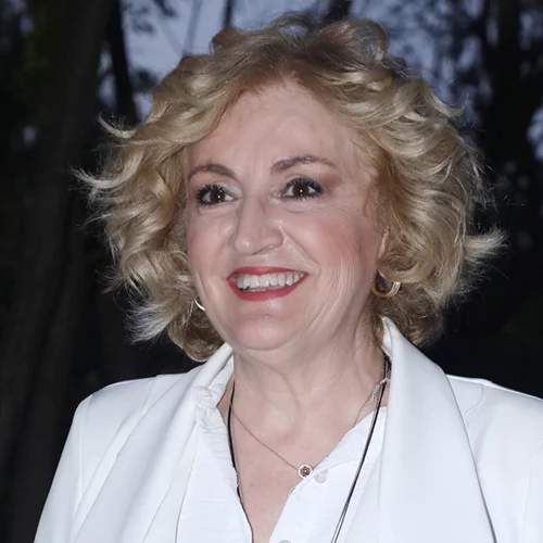 Υρώ Μανέ | Σπάνια φωτογραφία αγκαλιά με το γοητευτικό σύζυγό της