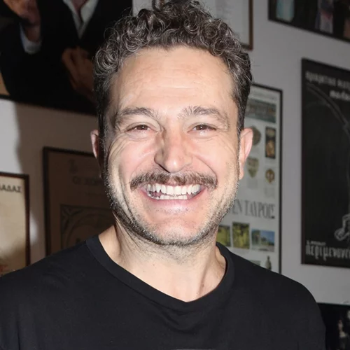 "Το "γιατί σε μένα;" δεν το ρώτησα ποτέ" | O Γιώργος Καραμίχος μιλάει ανοιχτά για τον καρκίνο