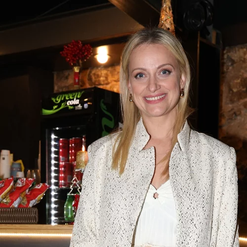 Η "αναγέννηση" της Λένας Δροσάκη | Ο δύσκολος χωρισμός, ο γιος της και το υπέροχο καλοκαίρι της