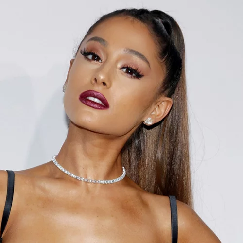 Trending now | To χτένισμα - αλογοουρά που είναι τέλειο για τα party looks του ΣΚ