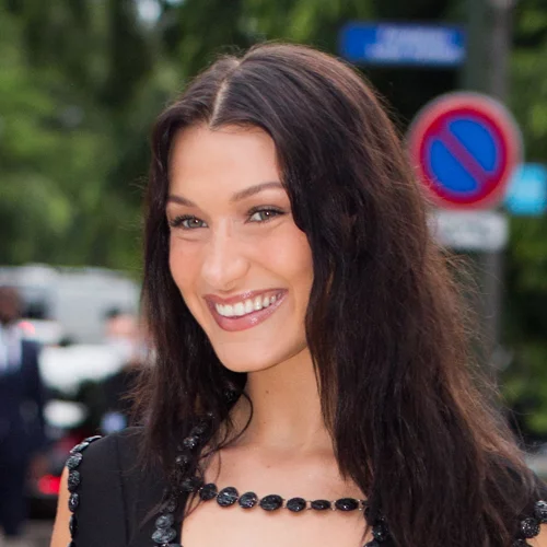 H Bella Hadid μετανιώνει για την πλαστική στη μύτη που έκανε στα 14 της