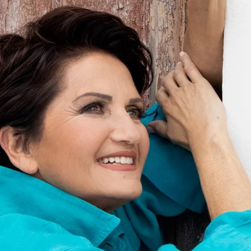 Άλκηστις Πρωτοψάλτη | Μια ξεχωριστή βραδιά στον κήπο του Μεγάρου