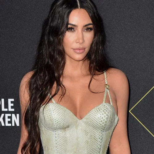 JLo, Jennifer Aniston, Kim Kardashian | Αυτές είναι οι θεραπείες που ακολουθούν για να καταπολεμήσουν την κυτταρίτιδα