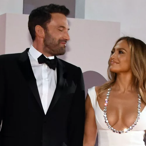 Jennifer Lopez | Με το τρίτο νυφικό beauty look της θα μπορούσε να ήταν μέλος βασιλικής οικογένειας