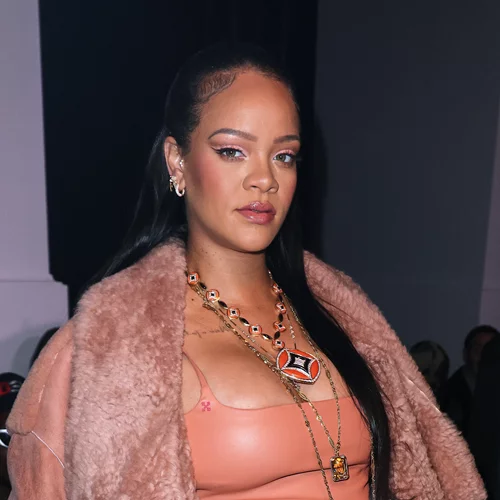 Τα 2 χρώματα κραγιόν που θα φορεθούν περισσότερο φέτος την άνοιξη σύμφωνα με τη Rihanna