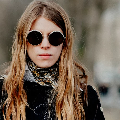 Τι να φορέσω σήμερα; Casual chic σύνολα με πρωταγωνιστή το παντελόνι φόρμας