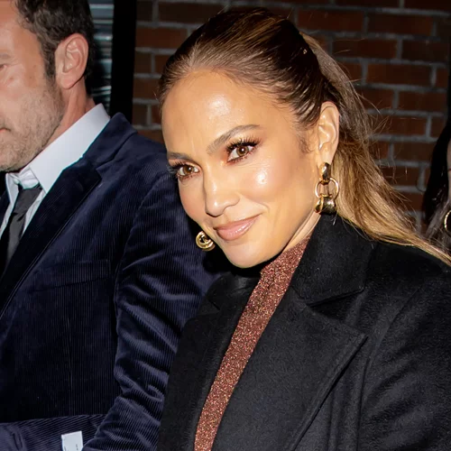 H JLo έχει όλο το #nailinspo που χρειάζεσαι για το μανικιούρ του σαββατοκύριακου