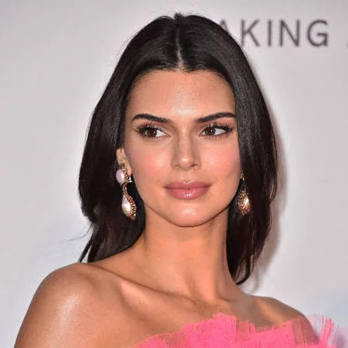 Το νέο κούρεμα της Kendall Jenner θα σε κάνει να θες να πας κομμωτήριο asap