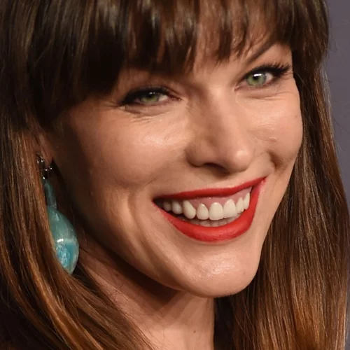 Milla Jovovich | Η πρώτη φωτογράφιση της 15χρονης κόρης της, Ever, για εξώφυλλο περιοδικού