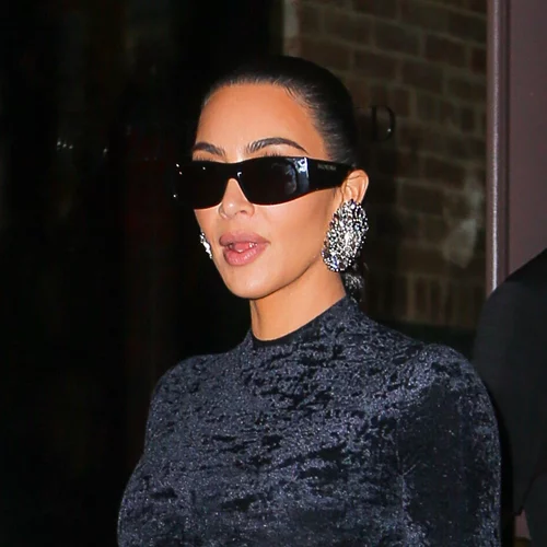 H Kim Kardashian έκανε το τέλειο no makeup look που θα θες να αντιγράψεις ακόμα και στις βραδινές εξόδους σου