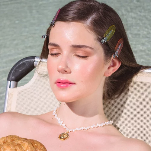 4 εύκολα hacks για να χρησιμοποιήσεις τα hair clips που δεν "τσακίζουν" την τρίχα