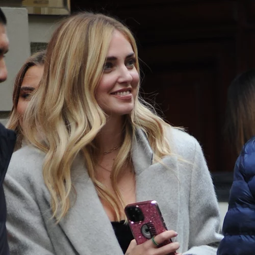 H Chiara Ferragni λάνσαρε την πρώτη (ολόδική της) σειρά καλλυντικών