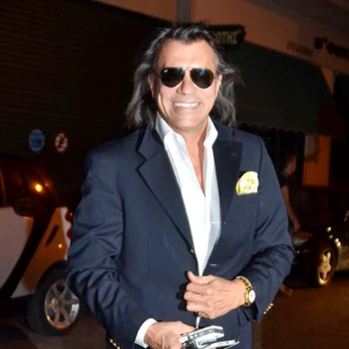 Ηλίας Ψινάκης | Η Ζωή Λάσκαρη ήταν τρελή. Έχω κάνει οτοστόπ μεσοπέλαγα για να γλιτώσω καυγά"